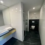 Ferry 4*