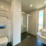 Ferry 4*