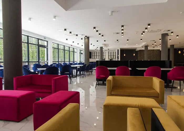 Ferry Apartahotel 4*